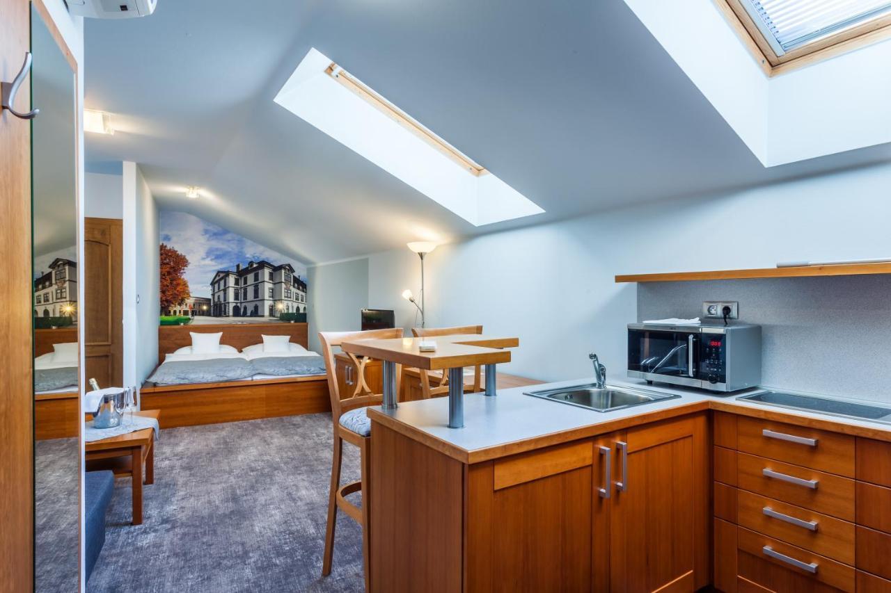 Hotel Jelinkova Vila Velké Meziříčí Buitenkant foto