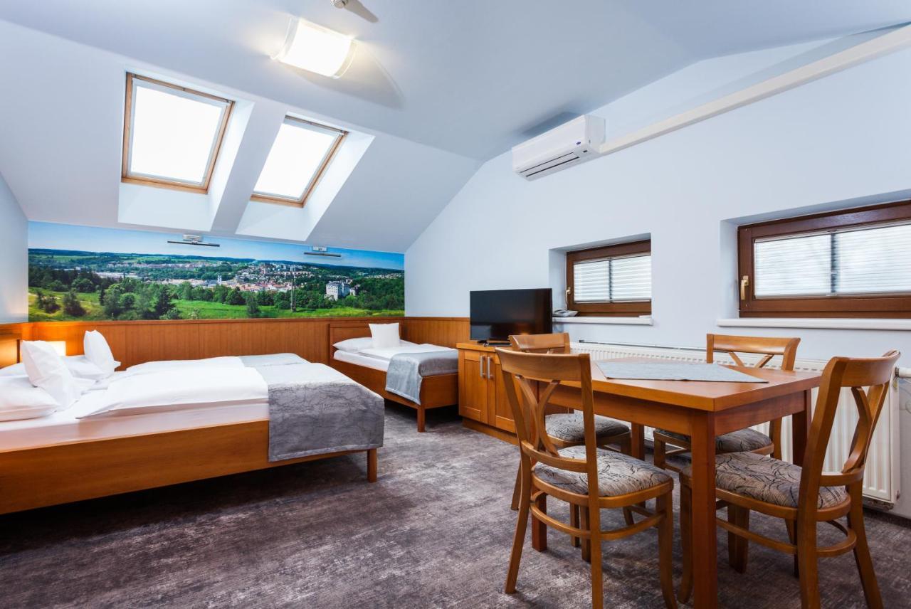Hotel Jelinkova Vila Velké Meziříčí Buitenkant foto